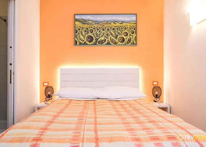 Lia Rooms