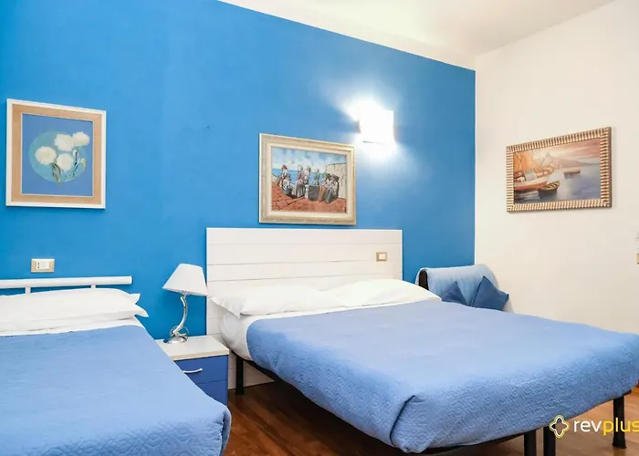 Lia Rooms